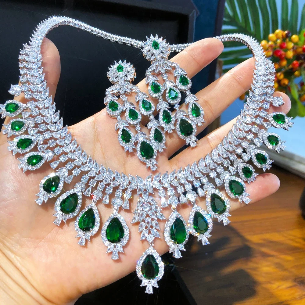 Soramoore Luxury Vintage Necklace Bangle Earrings Ring Jewelry Set For Women Wedding Bridal Party Show Accessories High Quality
Soramoore Luxury Vintage Necklace Bangle Earrings Ring Jewelry Set For Women Wedding Bridal Party Show Accessories High Quality