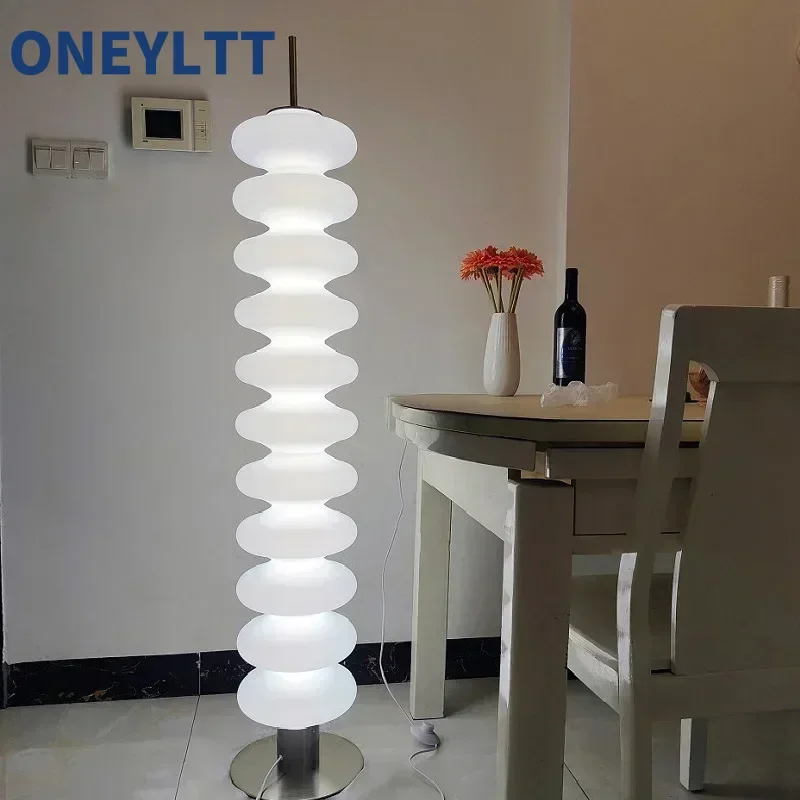Floor lamp, fishing lamp, wooden living room lamp, simple and modern atmosphere, creamy wind, internet celebrity skirt, bedroom
Floor lamp, fishing lamp, wooden living room lamp, simple and modern atmosphere, creamy wind, internet celebrity skirt, bedroom