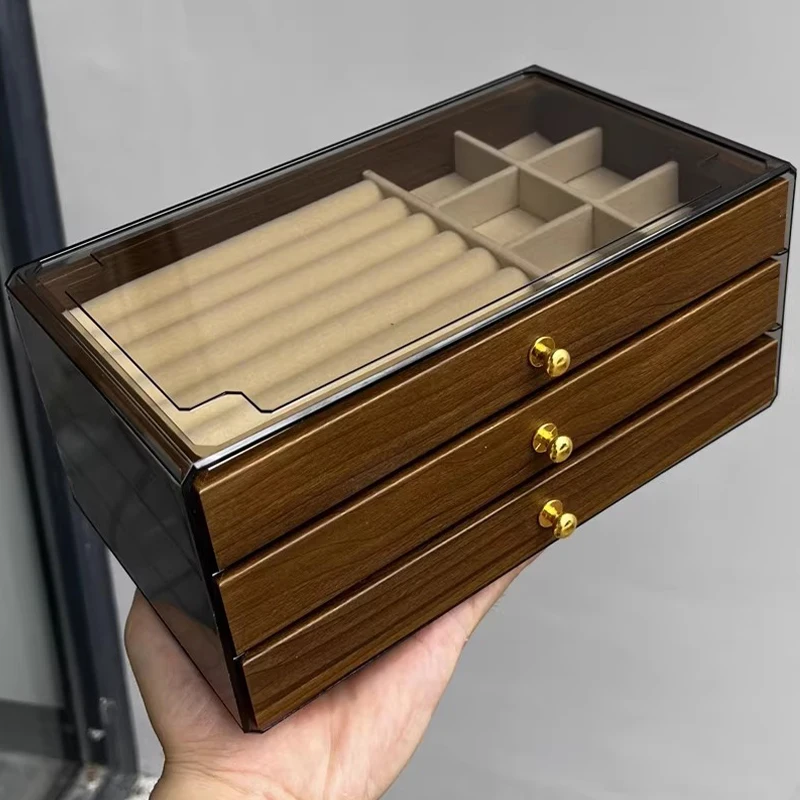 Многофункциональная 3-слойная шкатулка для драгоценностей, витрина из орехового дерева для серег, браслетов, колец, шерстяная высококачественная винтажная шкатулка для хранения ювелирных изделий
Многофункциональная 3-слойная шкатулка для драгоценностей, витрина из орехового дерева для серег, браслетов, колец, шерстяная высококачественная винтажная шкатулка для хранения ювелирных изделий