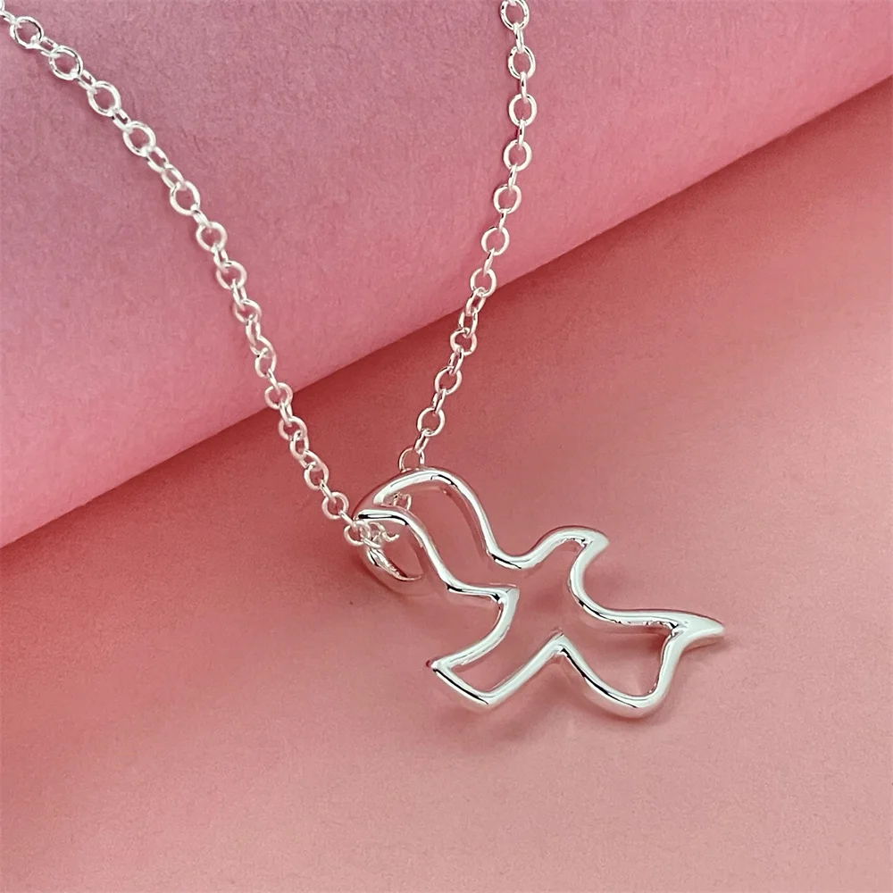 Exquisite 925 silver jewelry, hollow peace dove pendant with thin chain, daily style
Exquisite 925 silver jewelry, hollow peace dove pendant with thin chain, daily style