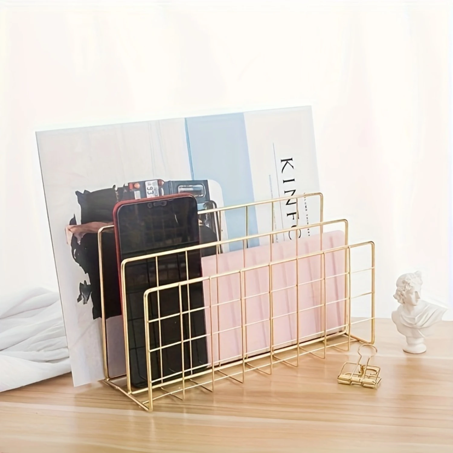1pc Metal 3-grid Bookshelf, Desktop Book Stand, File Shelf, Reading Rack, Household And Organization For Study, Bedroom, Offi
1pc Metal 3-grid Bookshelf, Desktop Book Stand, File Shelf, Reading Rack, Household And Organization For Study, Bedroom, Offi