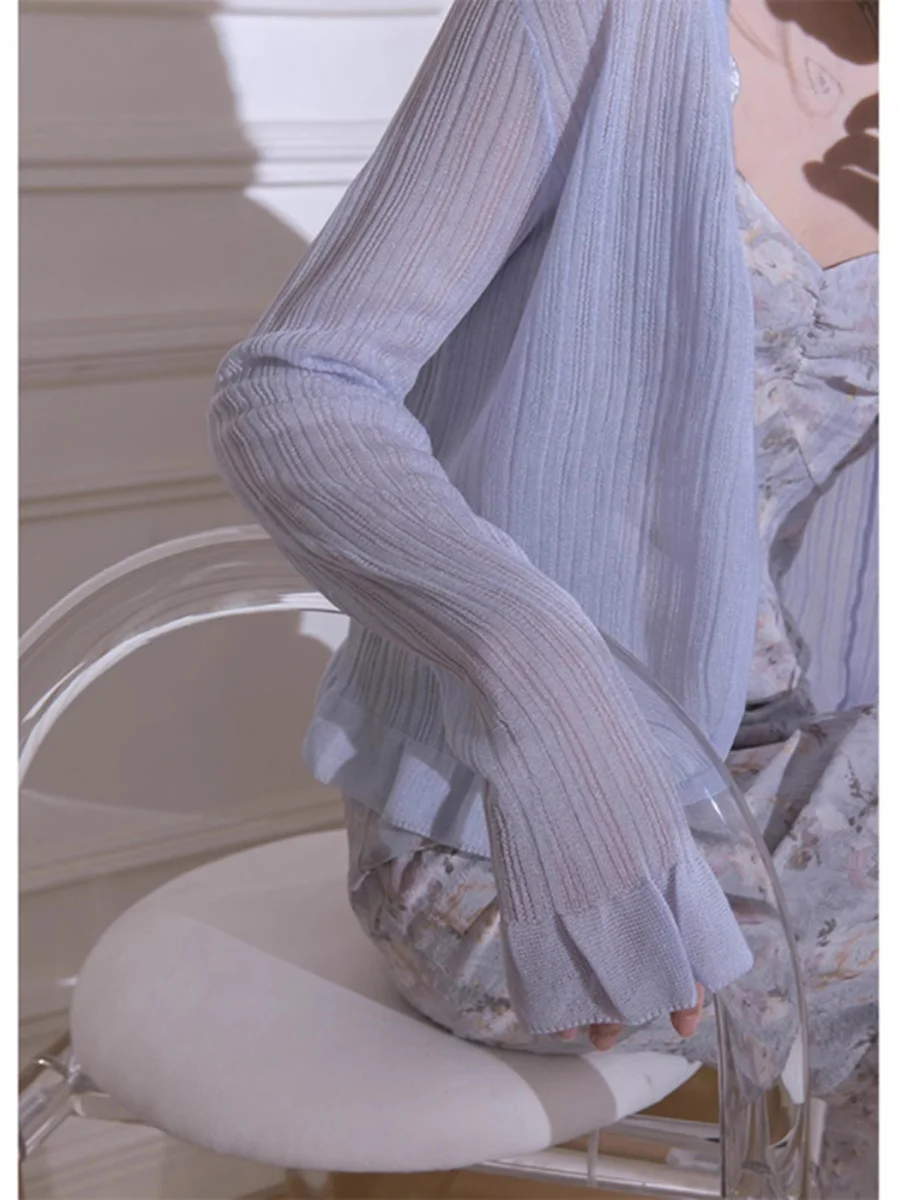 Ice Silk Knitted Short Cardigan Women's Summer Top with Strap Vest Air Conditioner Cover Elegant Lace Shirt Long Sleeve
Ice Silk Knitted Short Cardigan Women's Summer Top with Strap Vest Air Conditioner Cover Elegant Lace Shirt Long Sleeve