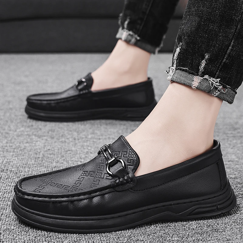 Men's Spring Breathable Lightweight Slip-On Casual Leather Shoes Black Soft Bottom Work Bean Bean Shoes Fashionable Youth Style
Men's Spring Breathable Lightweight Slip-On Casual Leather Shoes Black Soft Bottom Work Bean Bean Shoes Fashionable Youth Style