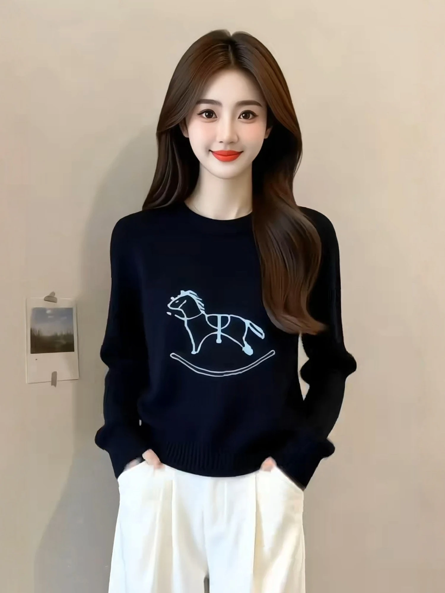 Корейский вязаный свитер свободного кроя для женщин, дышащий, с геометрическим узором, повседневный топ для осени и зимы
Корейский вязаный свитер свободного кроя для женщин, дышащий, с геометрическим узором, повседневный топ для осени и зимы