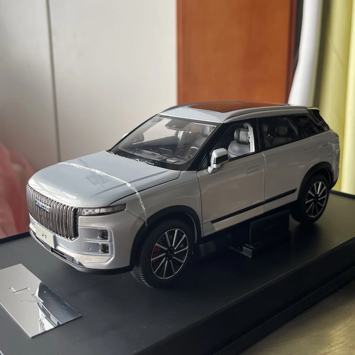 JAECOO J7,Alloy Die-Cast Car Model, Chery Jetour SUV Model, Boy Toy,Adult Gift,Collection Display,Silver Grey,1:18
JAECOO J7,Alloy Die-Cast Car Model, Chery Jetour SUV Model, Boy Toy,Adult Gift,Collection Display,Silver Grey,1:18