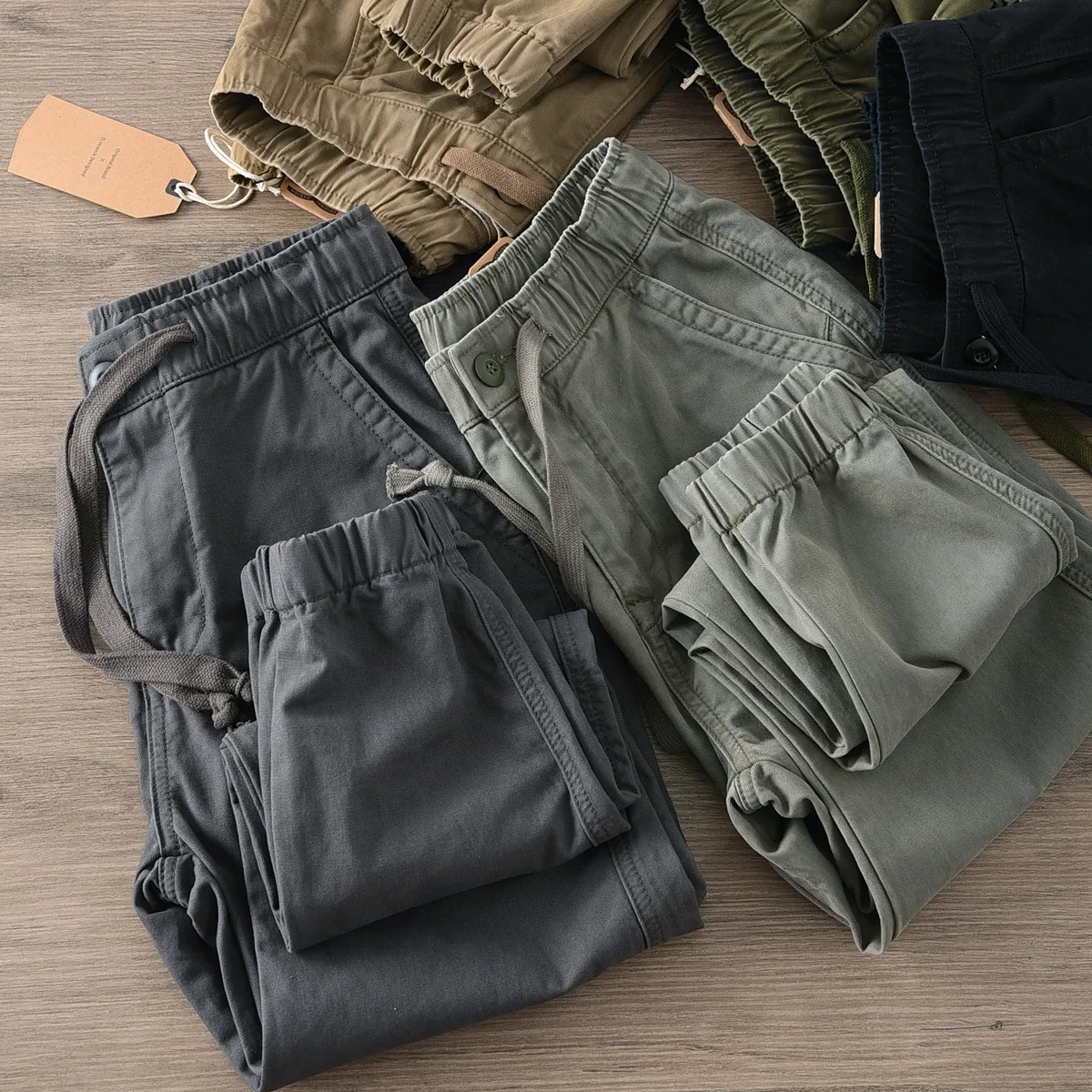 Мужские хлопковые рабочие брюки в стиле ретро, японские винтажные рабочие штаны, повседневные свободные брюки с завязками, с эффектом потертости
Мужские хлопковые рабочие брюки в стиле ретро, японские винтажные рабочие штаны, повседневные свободные брюки с завязками, с эффектом потертости