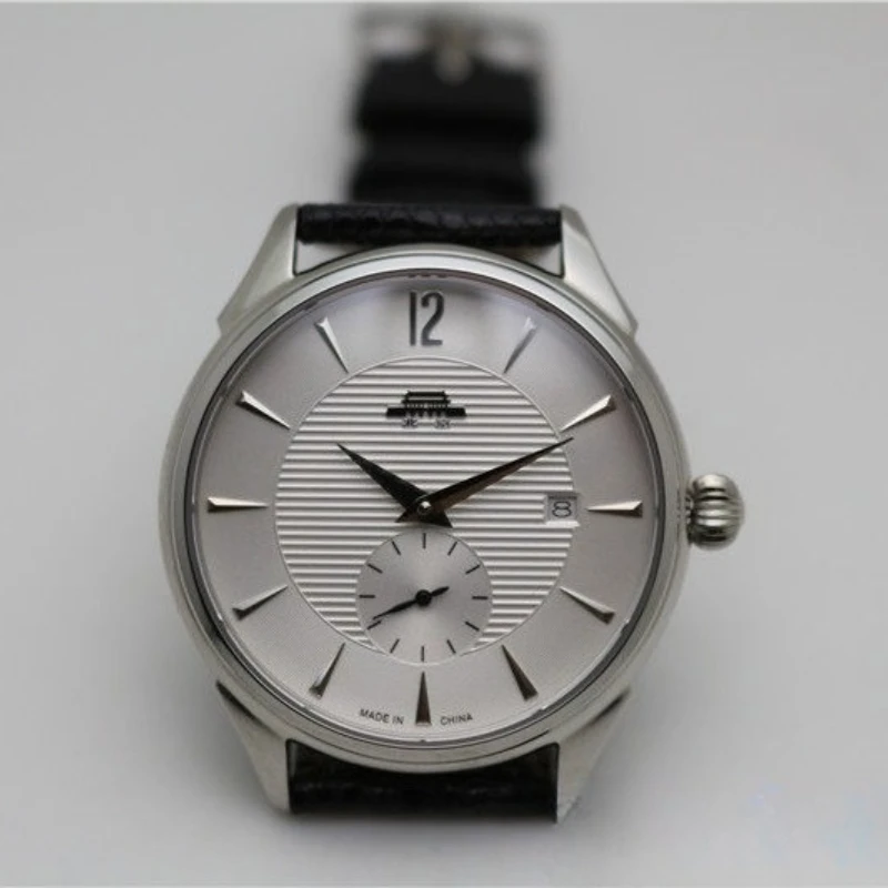 Beijing Brand Watch, Beihai Series 4.0 Men's Machinery, Classic Large Style, Hand-rolled Mechanical Watch
Beijing Brand Watch, Beihai Series 4.0 Men's Machinery, Classic Large Style, Hand-rolled Mechanical Watch
