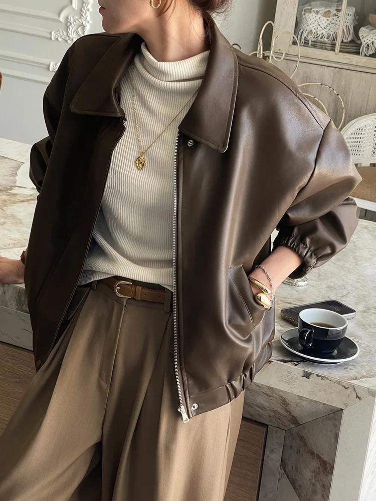 Шикарная байкерская куртка из искусственной кожи на молнии, свободная длинная куртка с отложным воротником-стойкой, осенняя женская повседневная верхняя одежда High Faion 
Шикарная байкерская куртка из искусственной кожи на молнии, свободная длинная куртка с отложным воротником-стойкой, осенняя женская повседневная верхняя одежда High Faion