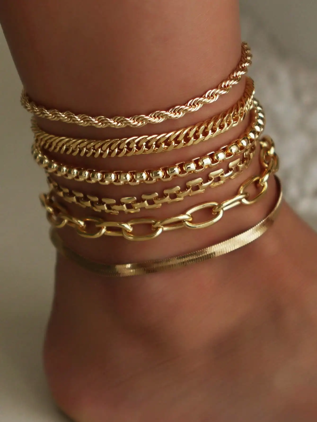 5pcs Punk Metal Thick Chain Multi-Layer Anklet Set, Suitable For Women's Daily, Beach, Vacation, Party Wear
5pcs Punk Metal Thick Chain Multi-Layer Anklet Set, Suitable For Women's Daily, Beach, Vacation, Party Wear