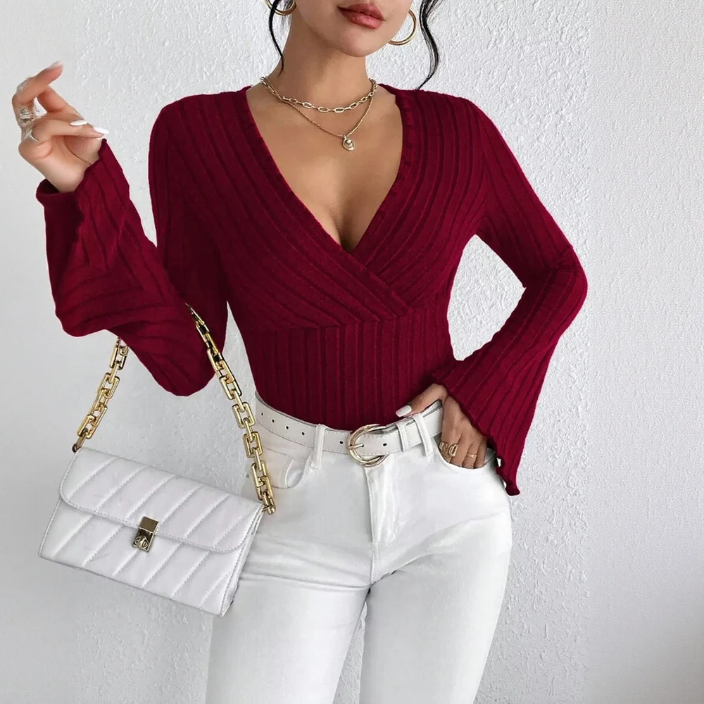 Autumn T-Shirts 2025 Women's Casual Plain Screw Thread Long Flare Sleeve V-Neck Skinny Fit Daily T-Shirts
Autumn T-Shirts 2025 Women's Casual Plain Screw Thread Long Flare Sleeve V-Neck Skinny Fit Daily T-Shirts