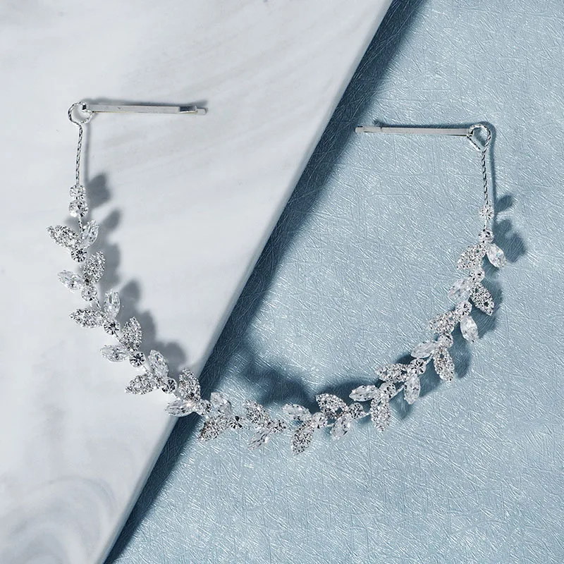 Luxury Zircon Headband Handmade Crystal Band Bridesmaid Hairband With Clip Flower Simple Prom Tiaras Wedding Hair Accessories
Luxury Zircon Headband Handmade Crystal Band Bridesmaid Hairband With Clip Flower Simple Prom Tiaras Wedding Hair Accessories
