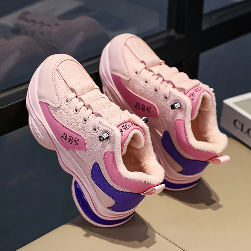 Новая детская зимняя противоскользящая флисовая теплая повседневная хлопковая обувь на толстой подошве, морозостойкая утолщенная спортивная обувь, резиновая подошва
Новая детская зимняя противоскользящая флисовая теплая повседневная хлопковая обувь на толстой подошве, морозостойкая утолщенная спортивная обувь, резиновая подошва