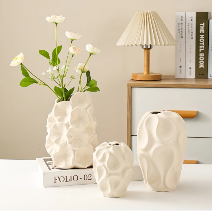 Nordic Plastic Vase Dry Flower Arrangement Vase Hydroponic Bottle White Irregular Aesthetic Vases Pots Living Room Decor Craft
Nordic Plastic Vase Dry Flower Arrangement Vase Hydroponic Bottle White Irregular Aesthetic Vases Pots Living Room Decor Craft