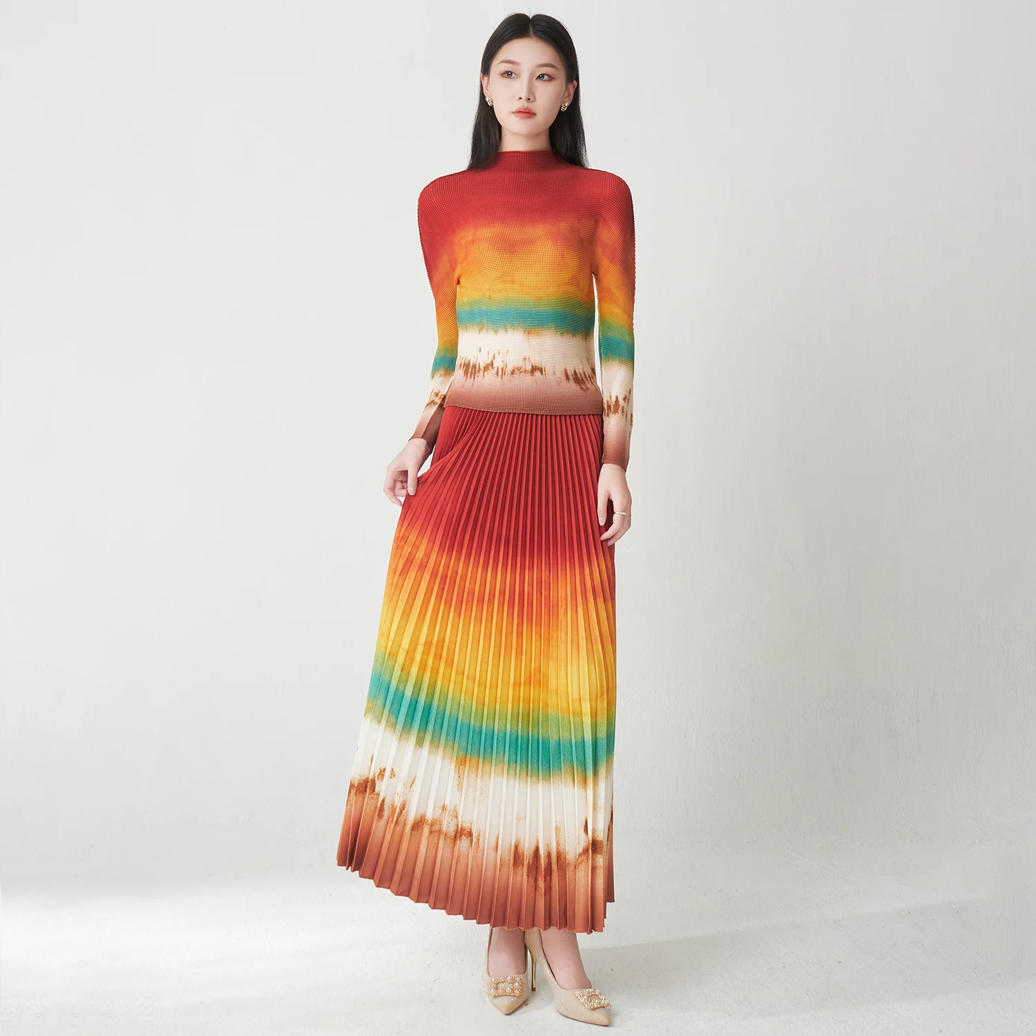 2025 Latest Design Miyake Pleated Two-piece Printed Loose Women's Elegant Set Casual Long-sleeved Top and Skirt Set 
2025 Latest Design Miyake Pleated Two-piece Printed Loose Women's Elegant Set Casual Long-sleeved Top and Skirt Set