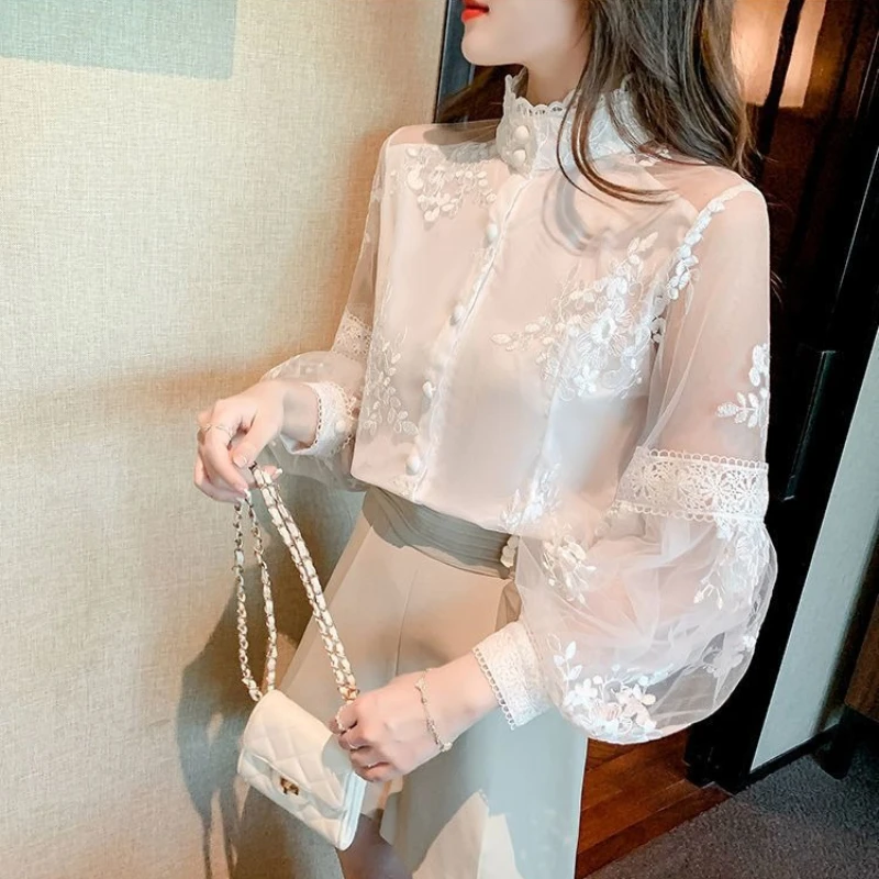 Women's 2026 Spring White Embroidered Chiffon Blouse Lace Stand Collar Lantern Sleeve Stylish Top for Daily Wear
Women's 2026 Spring White Embroidered Chiffon Blouse Lace Stand Collar Lantern Sleeve Stylish Top for Daily Wear