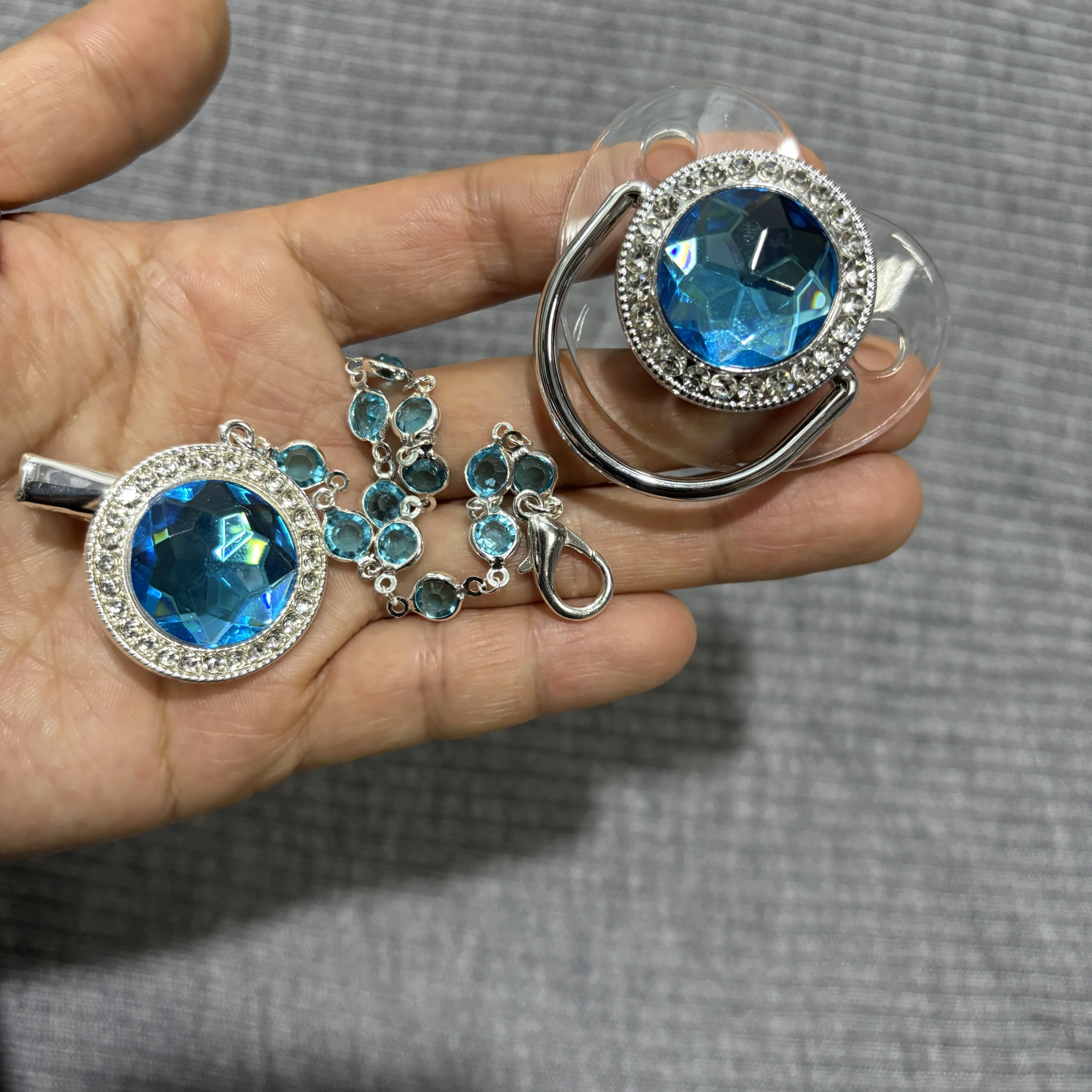 Sparkly Rhinestone Baby Pacifier with Clip, BPA Free Silicone Dummy for Baby Photoshoot, Baby Shower Gift
Sparkly Rhinestone Baby Pacifier with Clip, BPA Free Silicone Dummy for Baby Photoshoot, Baby Shower Gift