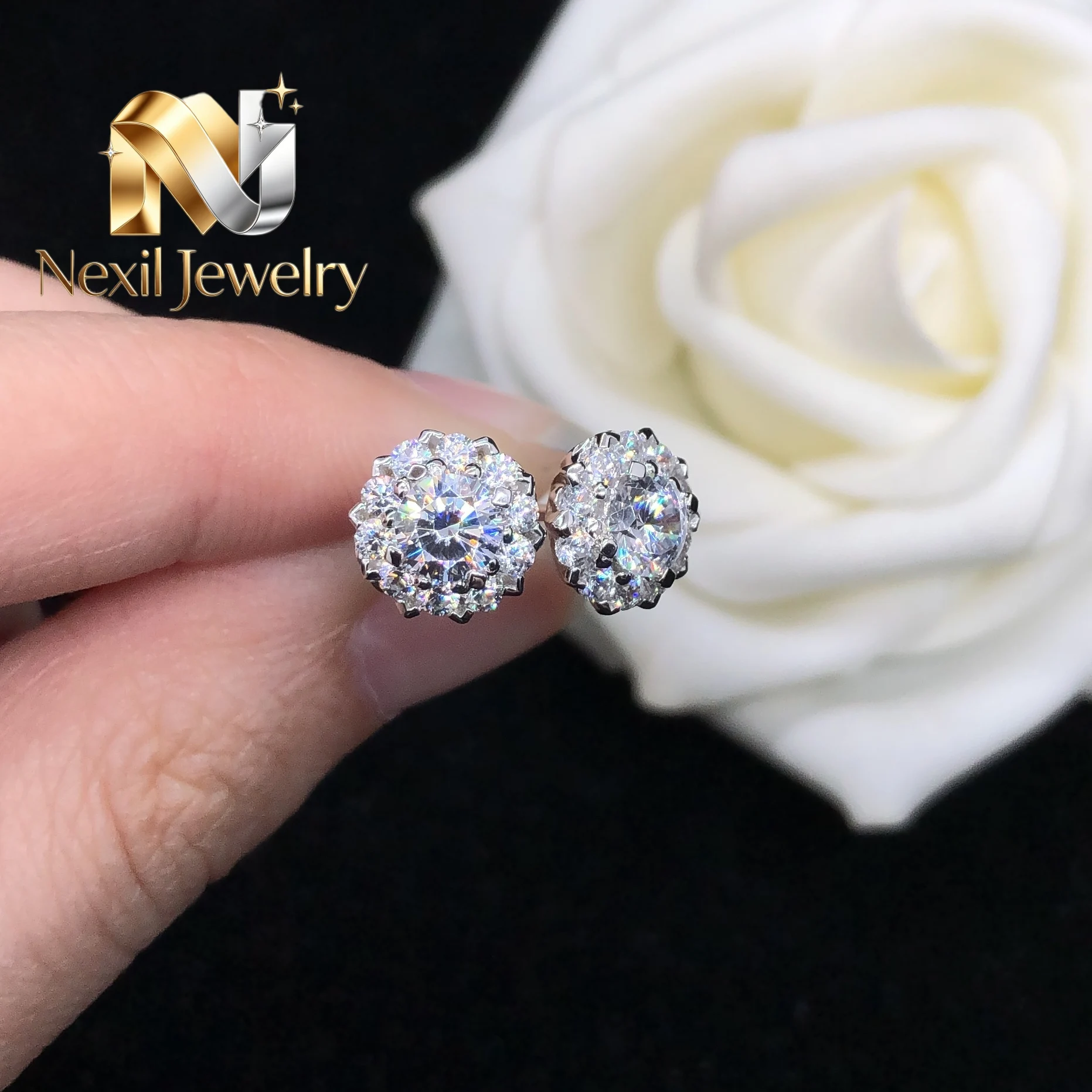 Nexil Jewelry 0.4Ct/each D Color VVS1 Moissanite Diamond Stud Earrings PT950 Engagement Stud Earrings E040
Nexil Jewelry 0.4Ct/each D Color VVS1 Moissanite Diamond Stud Earrings PT950 Engagement Stud Earrings E040