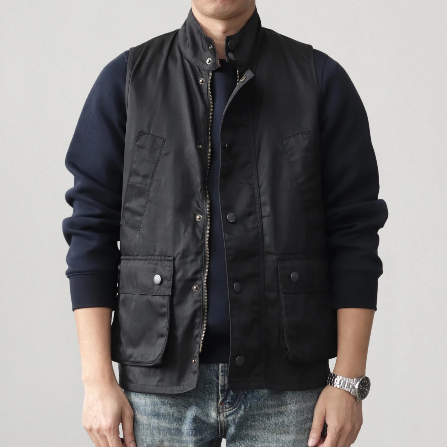 Винтажная рабочая одежда, масляный воск, джет, американское ретро уличное многокарманное охотничье пальто с воротником-стойкой для мужчин, молодежное повседневное полиэстеровое пальто...
Винтажная рабочая одежда, масляный воск, джет, американское ретро уличное многокарманное охотничье пальто с воротником-стойкой для мужчин, молодежное повседневное полиэстеровое пальто...