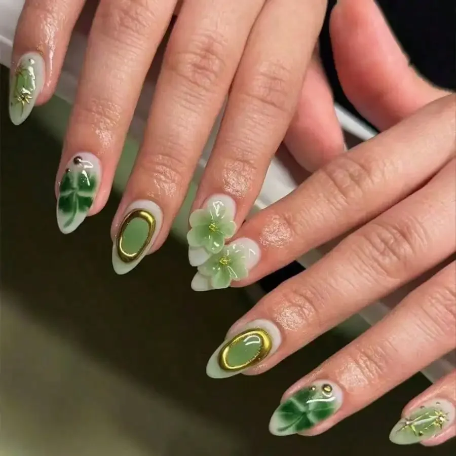 24 four-leaf clover gilt wearing nail dark green three-dimensional almond manicure patch fake nail wearing nail piece
24 four-leaf clover gilt wearing nail dark green three-dimensional almond manicure patch fake nail wearing nail piece