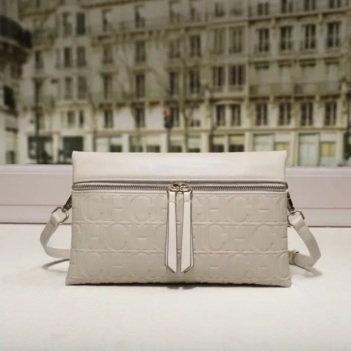 2025 Fashion Luxury Designer Paris Fashion Tote Bag for Women Minimalist Leather Large Capacity Elegant Solid Color
2025 Fashion Luxury Designer Paris Fashion Tote Bag for Women Minimalist Leather Large Capacity Elegant Solid Color