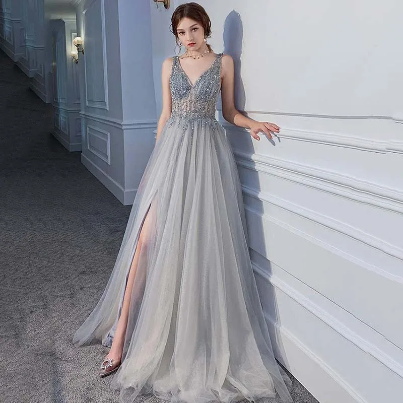 Sexy Backless Sparkling Evening Gown Hostess Birthday Party Slimming Long Dress Fashionable Deep V Neck Princess Skirt Style
Sexy Backless Sparkling Evening Gown Hostess Birthday Party Slimming Long Dress Fashionable Deep V Neck Princess Skirt Style