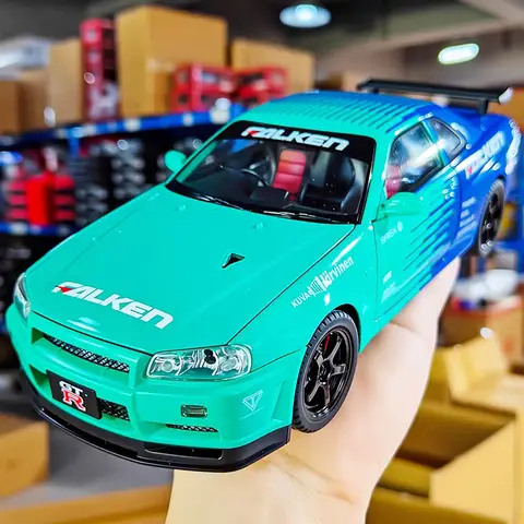1:18 Scale GTR SKYLINE Toy Sports Car Models Alloy Diecast Sound Light Doors Opened Shock Absorption Supercars for Kids Gifts