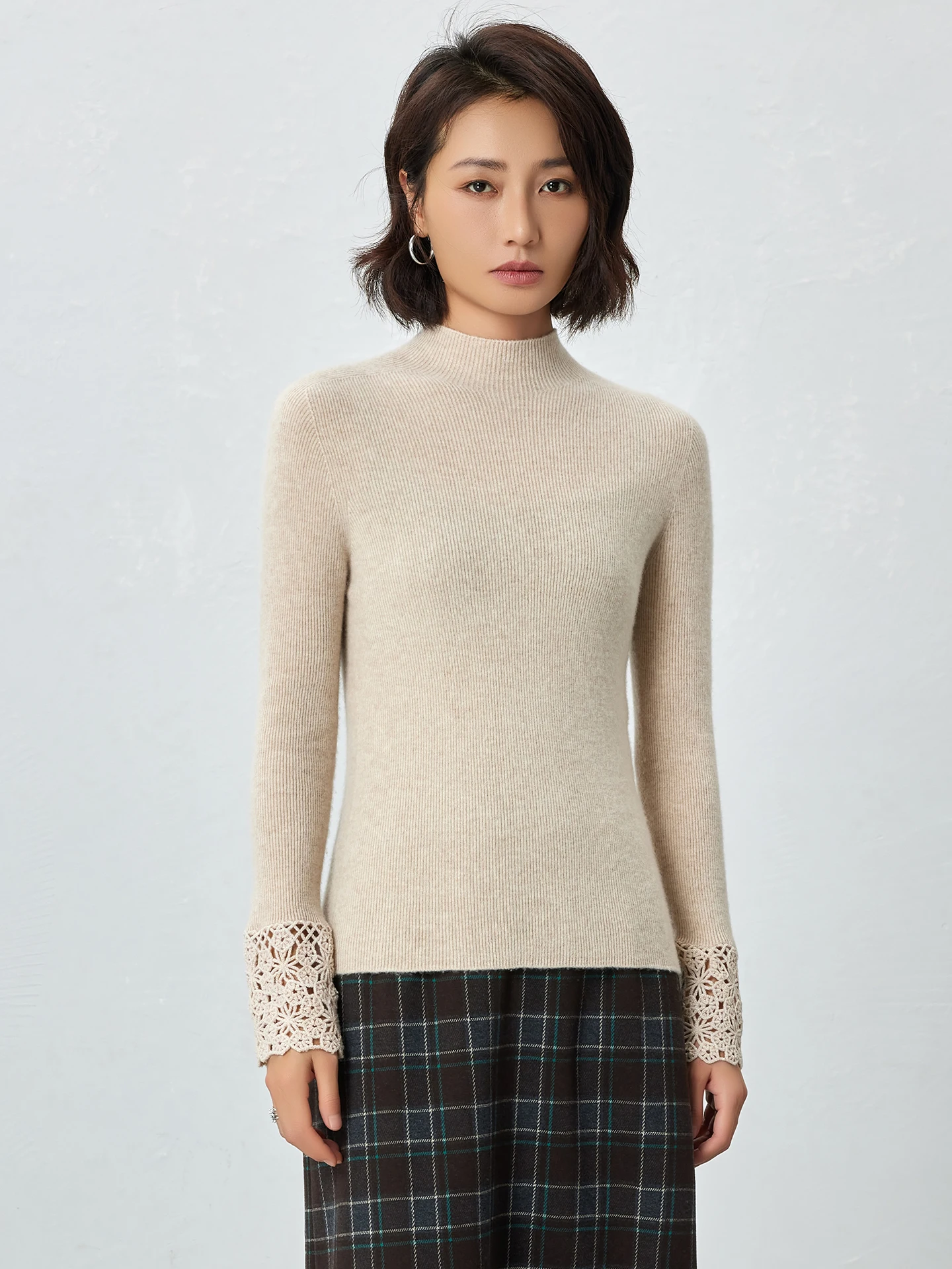 Высококачественный женский свитер из 100% мериносовой шерсти, осенне-зимний трикотаж, новый пуловер с воротником-стойкой, одежда с длинными рукавами, тонкие женские топы
Высококачественный женский свитер из 100% мериносовой шерсти, осенне-зимний трикотаж, новый пуловер с воротником-стойкой, одежда с длинными рукавами, тонкие женские топы