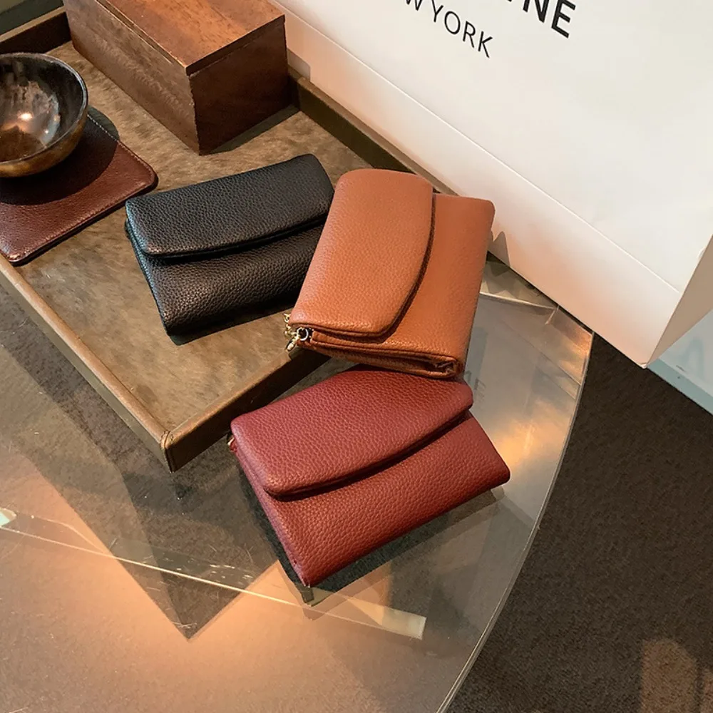 Small Coin Purse New Solid Color PU Leather Card Holder Large-capacity Short Wallet Travel
Small Coin Purse New Solid Color PU Leather Card Holder Large-capacity Short Wallet Travel