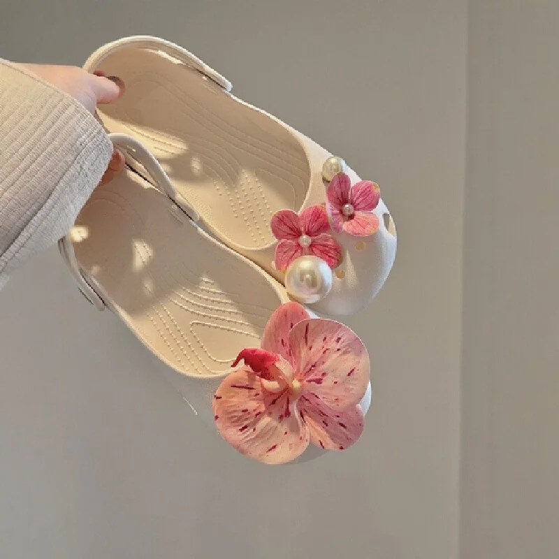 For Women New Orchid Flower Pearl Decorated Vacation Beach Sweet Casual Outdoor Flat-bottomed Sandals Sweet Flower Hole Shoes
For Women New Orchid Flower Pearl Decorated Vacation Beach Sweet Casual Outdoor Flat-bottomed Sandals Sweet Flower Hole Shoes