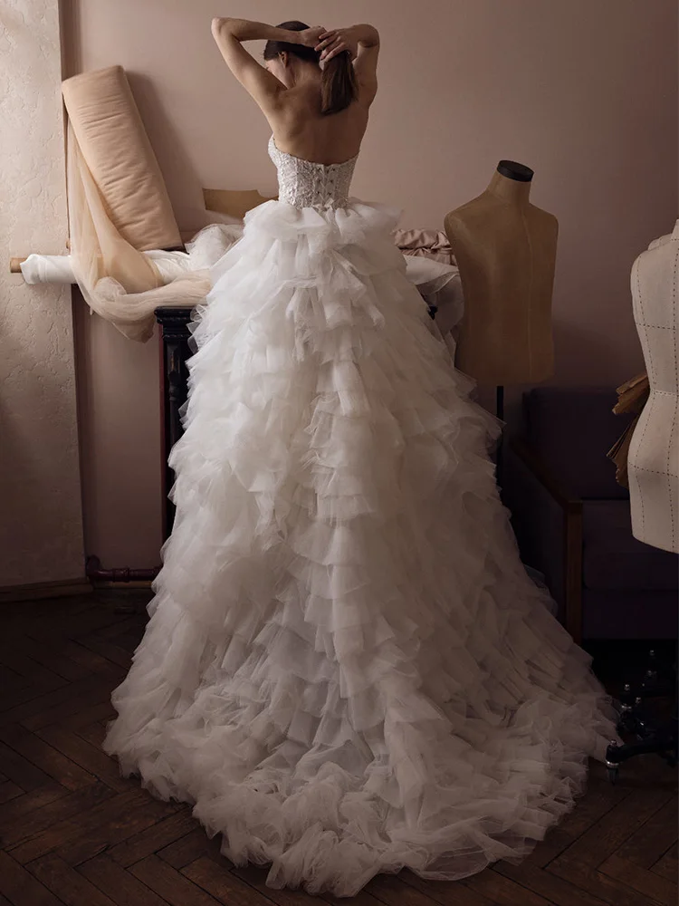 Wedding Dress A Line Sweetheart Sequin Applique Luxury Wedding Gown Bride Ruffles Backless Sleeveless Charming Vestido de Novia
Wedding Dress A Line Sweetheart Sequin Applique Luxury Wedding Gown Bride Ruffles Backless Sleeveless Charming Vestido de Novia