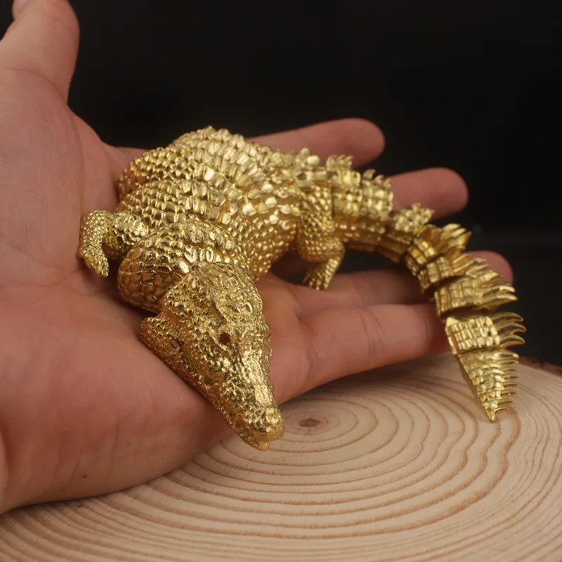Латунная креативная винтажная фигурка крокодила, украшение для офисного стола, античная медь, оптовая продажа
Латунная креативная винтажная фигурка крокодила, украшение для офисного стола, античная медь, оптовая продажа