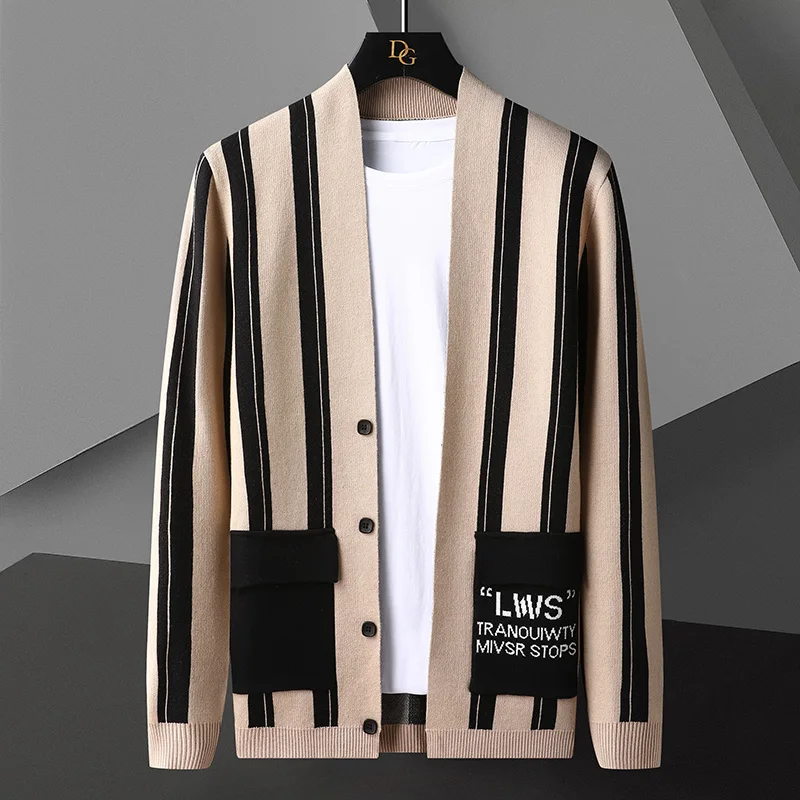 2026autumn High-end Brand Knitted Cardigan Men's Fashion New Stripe Letter Pattern Sweater Coat Casual Men's Wear
2026autumn High-end Brand Knitted Cardigan Men's Fashion New Stripe Letter Pattern Sweater Coat Casual Men's Wear