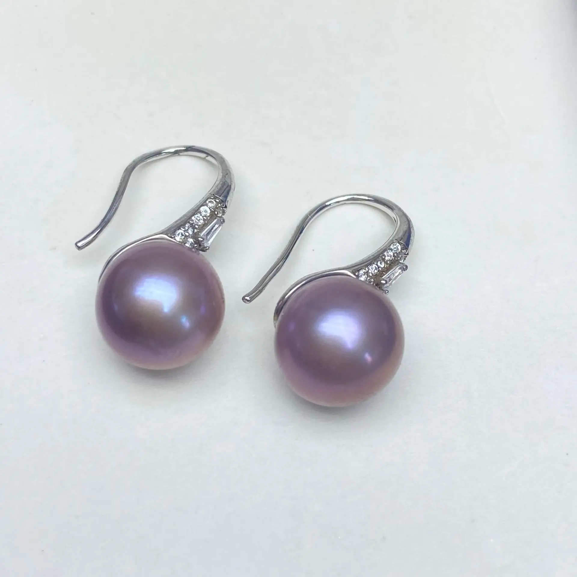 Новые дизайнерские серьги с натуральным круглым жемчугом Южных морей AAAA 9-10 мм, 10-11 мм, серебро 925 пробы
Новые дизайнерские серьги с натуральным круглым жемчугом Южных морей AAAA 9-10 мм, 10-11 мм, серебро 925 пробы