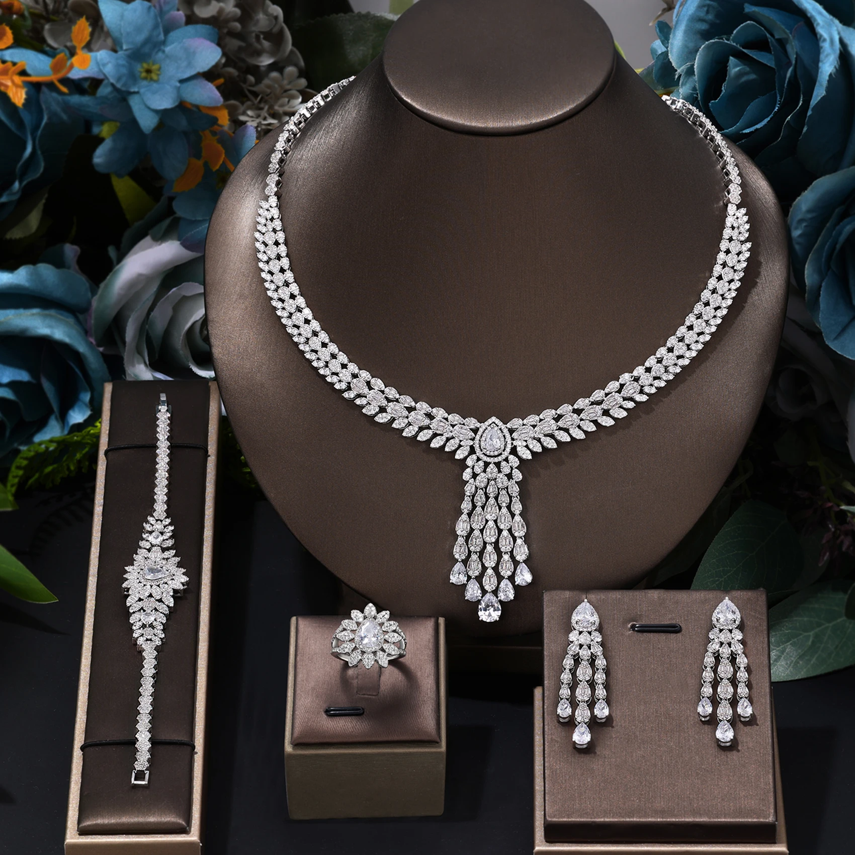 2024 New Luxury 4-piece Women's Wedding Jewelry Set Crystal Necklace Set Nigeria Dubai Jewelry Set
2024 New Luxury 4-piece Women's Wedding Jewelry Set Crystal Necklace Set Nigeria Dubai Jewelry Set