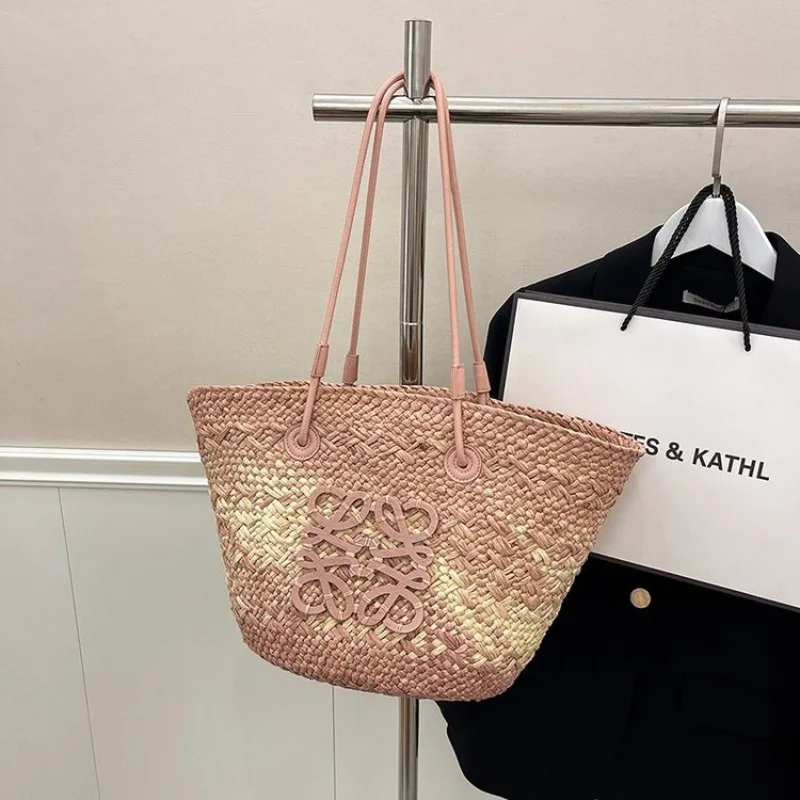 Original Diaper Bag Trendy Textured Leather Crossbody High-End Casual Ladies Tote Best Designer Handbag for Travel Leisure
Original Diaper Bag Trendy Textured Leather Crossbody High-End Casual Ladies Tote Best Designer Handbag for Travel Leisure