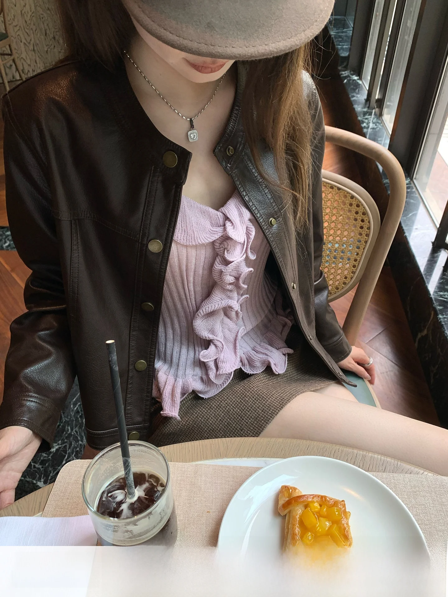 Anneop Mocha Retro Mermaid round Ne Leather Jaet Women's Simple Cool ort Coat Commute Sle Long Sve Single Button
Anneop Mocha Retro Mermaid round Ne Leather Jaet Women's Simple Cool ort Coat Commute Sle Long Sve Single Button