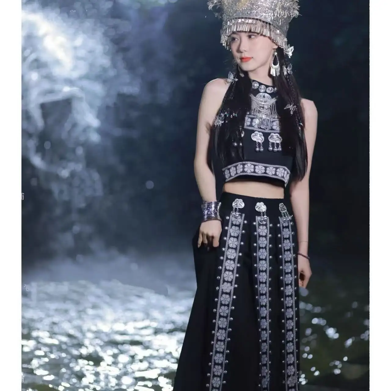 Summer Hmong Costume Women's Upgraded Sleeveless Ethnic Minority Traditional Hanfu Beach Party Dance Skirts Hmong
Summer Hmong Costume Women's Upgraded Sleeveless Ethnic Minority Traditional Hanfu Beach Party Dance Skirts Hmong