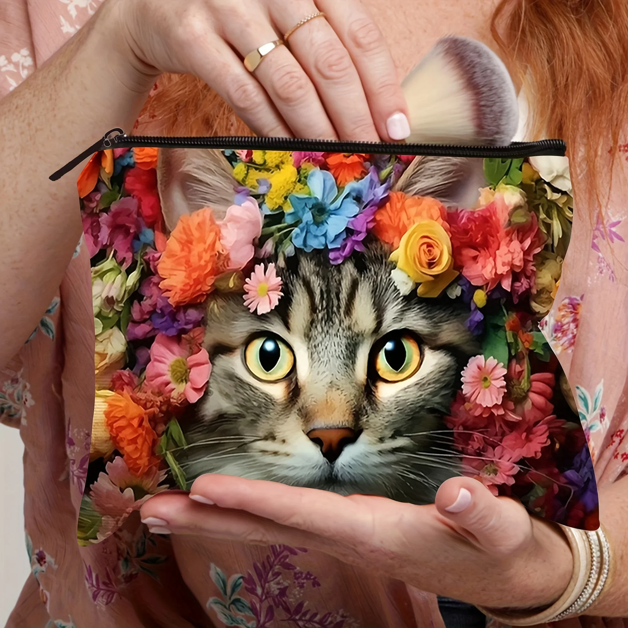 1pc Cute Cat with Colorful Floral Crown Cosmetic Bag Travel Essential Lightweight Cosmetic Organizer,Coin Purse
1pc Cute Cat with Colorful Floral Crown Cosmetic Bag Travel Essential Lightweight Cosmetic Organizer,Coin Purse