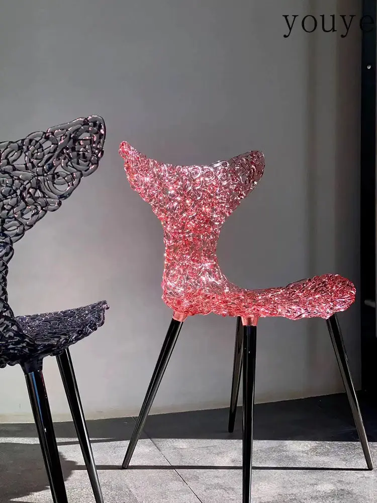 Nordic Modern Simple Leisure Chair Designer Modern Creative Fashion Single Chair Resin Living Room Dining Chair
Nordic Modern Simple Leisure Chair Designer Modern Creative Fashion Single Chair Resin Living Room Dining Chair