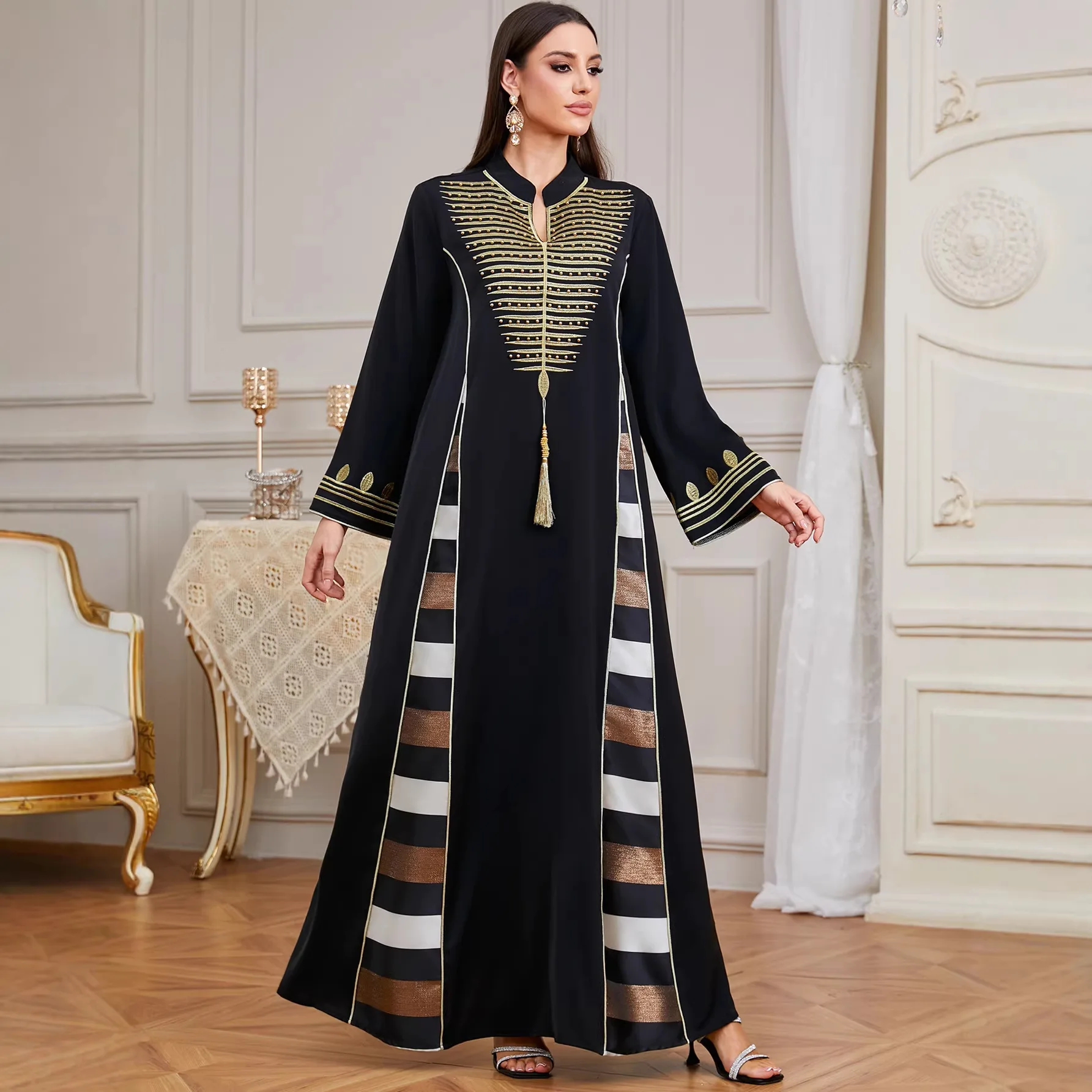 9207 Women's Elegant Embroidered Patchwork Dress Long Skirt 2026 Muslim Long Dress Robe Abaya Ramadan Dubai Luxury Islam Elegant
9207 Women's Elegant Embroidered Patchwork Dress Long Skirt 2026 Muslim Long Dress Robe Abaya Ramadan Dubai Luxury Islam Elegant