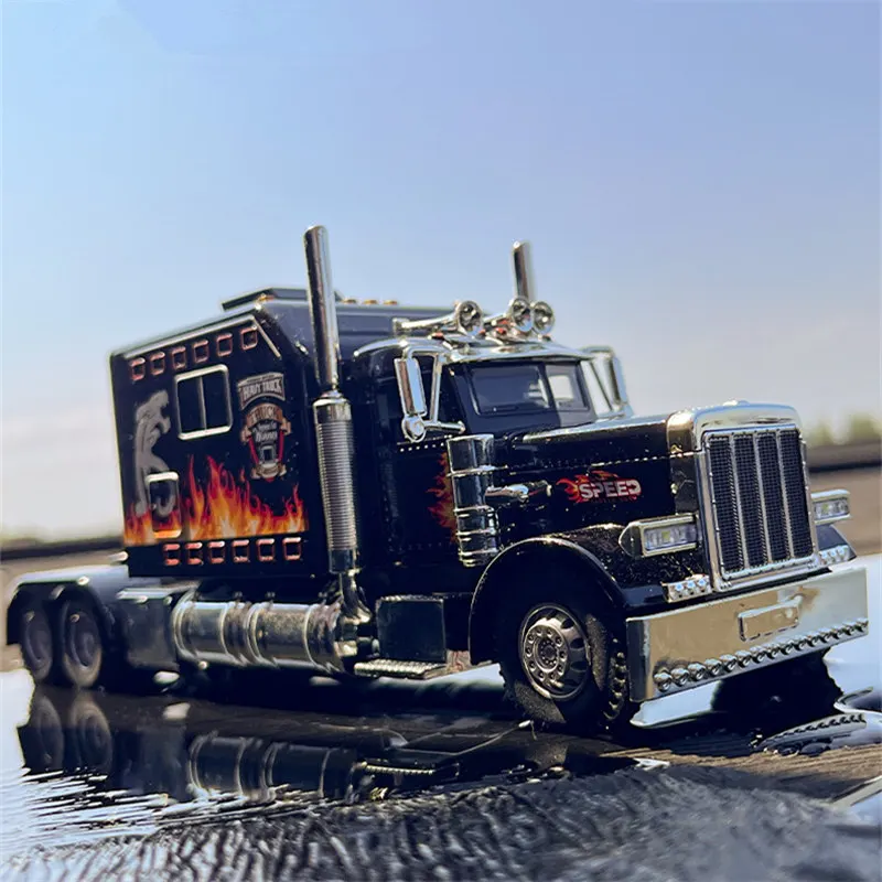 1:24 389 Truck Toy Walking Tractor Car Models Alloy Die-cast Sound Light Vehicle Models Interior Decoration Present
1:24 389 Truck Toy Walking Tractor Car Models Alloy Die-cast Sound Light Vehicle Models Interior Decoration Present