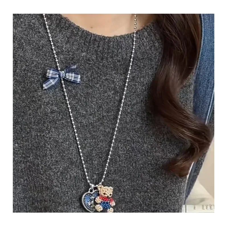 South Korea Dongdaemun New Denim Love Long Beaded Bear Sweater Necklace Niche Bow Necklace Accessories
South Korea Dongdaemun New Denim Love Long Beaded Bear Sweater Necklace Niche Bow Necklace Accessories
