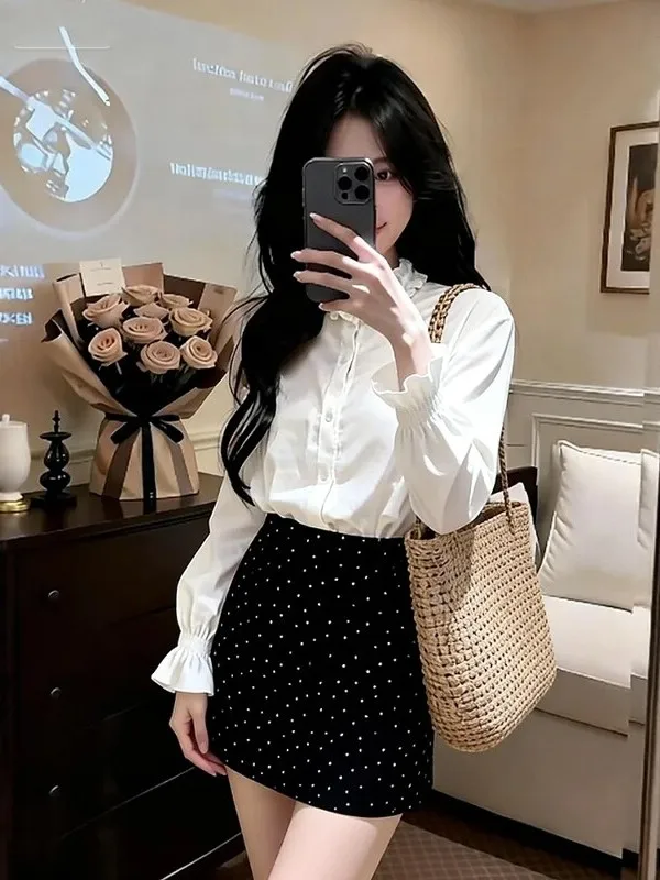 White Lace Collar Long Sleeve Shirt And Polka Dot Skirt Two Piece Set Women's Early Spring Korean Style Sweet Outfit
White Lace Collar Long Sleeve Shirt And Polka Dot Skirt Two Piece Set Women's Early Spring Korean Style Sweet Outfit