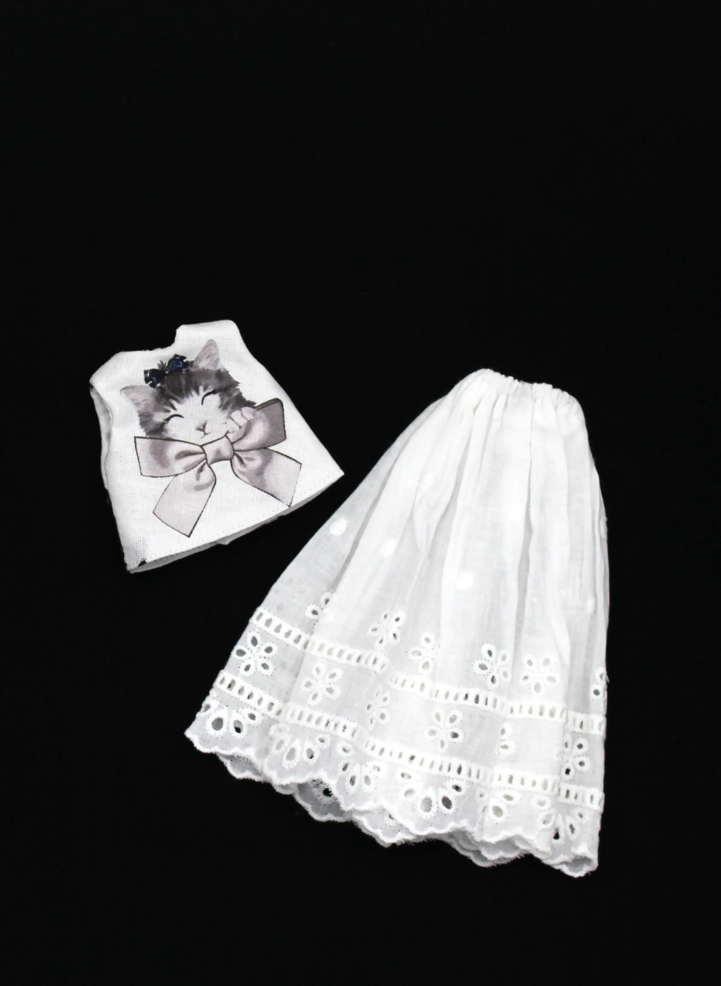 Одежда для кукол Dula 2026: Милое платье с котенком для Blythe, OB24, OB22, Azone, Licca, ICY, JerryB, 1/6. Аксессуары для кукол.
Одежда для кукол Dula 2026: Милое платье с котенком для Blythe, OB24, OB22, Azone, Licca, ICY, JerryB, 1/6. Аксессуары для кукол.