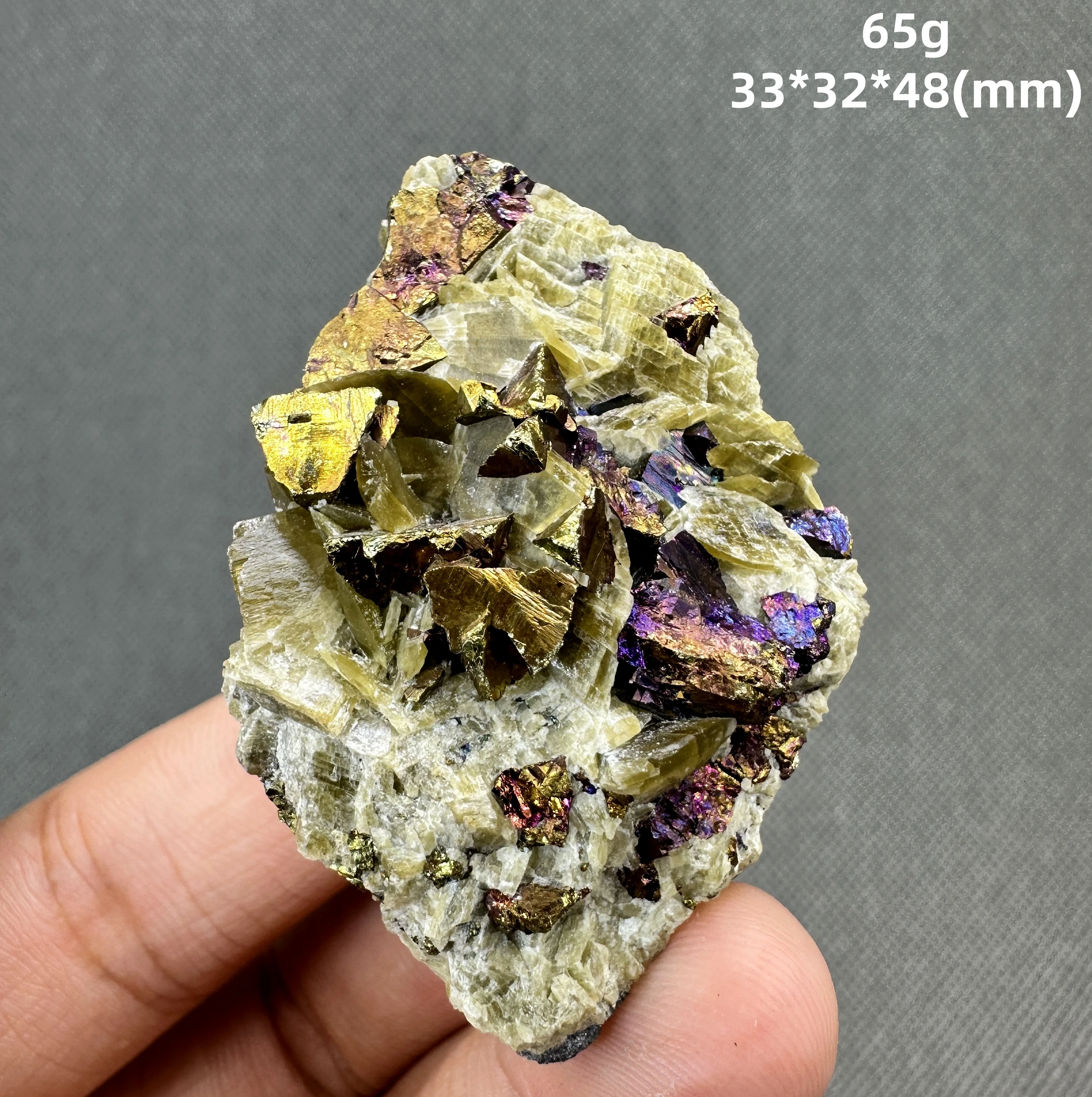 Natural siderite and Bornite symbiosis mineral specimen + healing quartz crystals and stones rock gemstone
Natural siderite and Bornite symbiosis mineral specimen + healing quartz crystals and stones rock gemstone