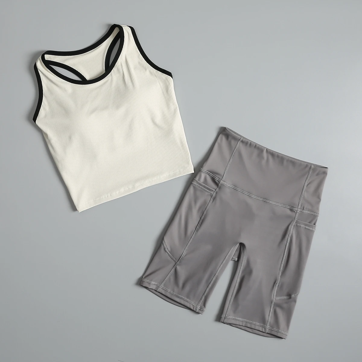 Summer breathable running sports suit for women 2025 new style gym morning jogging exercise quick-drying Pilates yoga suit
Summer breathable running sports suit for women 2025 new style gym morning jogging exercise quick-drying Pilates yoga suit