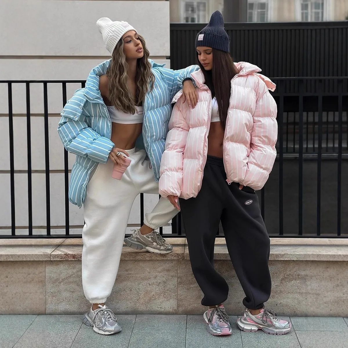 Women's Striped Puffer Jacket Hooded Thick Coat Long Sleeve Stand Collar Outerwear Casual Oversized Cropped Puffer Winter Jacket
Women's Striped Puffer Jacket Hooded Thick Coat Long Sleeve Stand Collar Outerwear Casual Oversized Cropped Puffer Winter Jacket