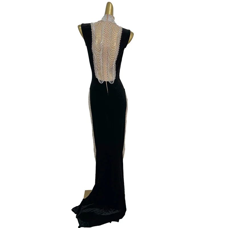Nancheng Black Velvet Evening Gown with Silver Rhinestone Fringe Embellishments and Mermaid Silhouette for Gala Events
Nancheng Black Velvet Evening Gown with Silver Rhinestone Fringe Embellishments and Mermaid Silhouette for Gala Events