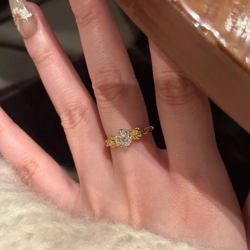 Classic inlaid round diamond rose flower rings for women antique gold crafts fashion palace style ring party jewelry gift
Classic inlaid round diamond rose flower rings for women antique gold crafts fashion palace style ring party jewelry gift