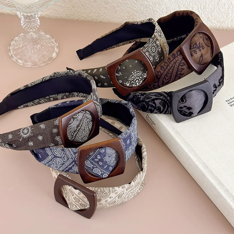 Headband Paisley Wide Round Crown Lifting Volume Enhancing for Women Fall Winter Vintage Elegant Fabric Hair Accessory
Headband Paisley Wide Round Crown Lifting Volume Enhancing for Women Fall Winter Vintage Elegant Fabric Hair Accessory